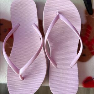 Classic Light Pink Flip Flops - Casual Beach Sandals
